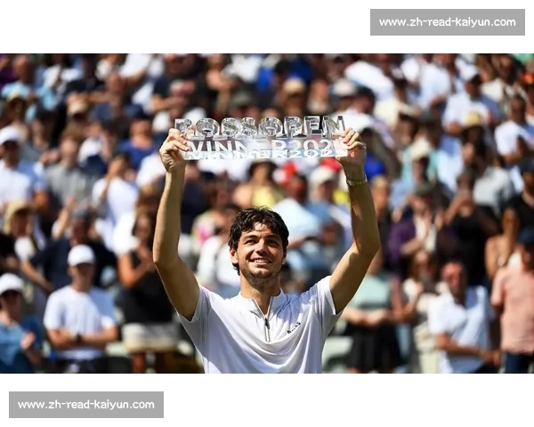 弗里茨直落两盘横扫阿利亚西姆，强势晋级斯图加特大师赛决赛