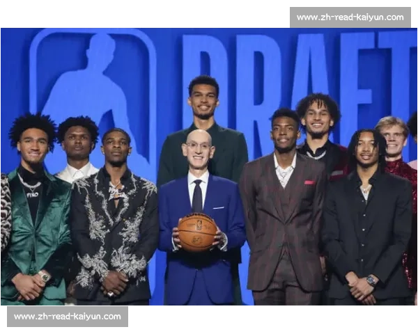 夏联 MVP 驰援勇士!莫布里内线试金石或改写轮换格局 夏联 MVP 驰援勇士!莫布里内线试金石或改写轮换格局