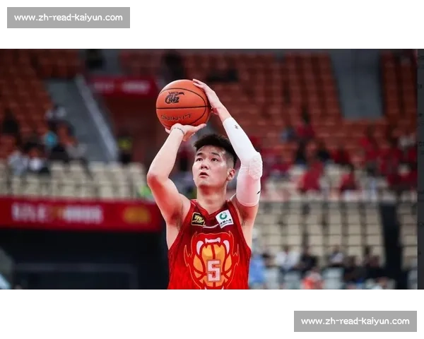 曾繁日官宣加盟深圳男篮!2 年合同开启新征程,已正式报到 曾繁日官宣加盟深圳男篮!2 年合同开启新征程,已正式报到