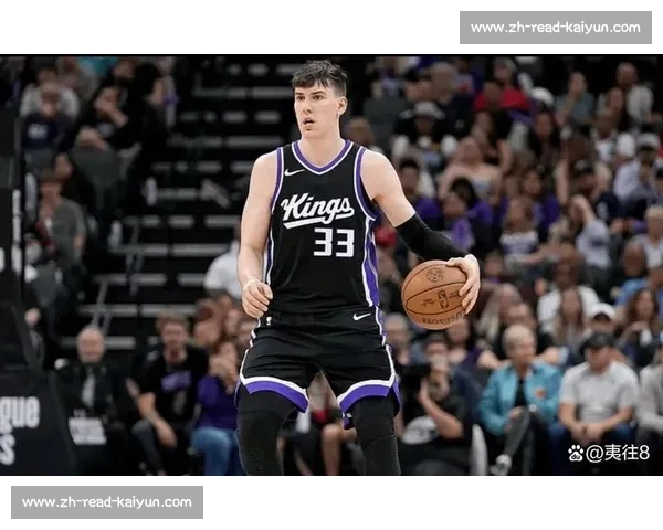 湖人官宣 2 年 1200 万签顶级射手！詹姆斯盛赞：他比库里还准 勇士急了？