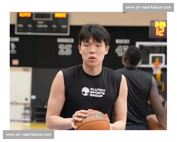 杨瀚森白衣闪耀富保罗庆功宴！湖人锋线新星助阵，四首轮秀彰显 Klutch 统治力